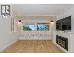 Kitchen - 114 2100 Granite St, Oak Bay, BC V8S3G7 Photo 4