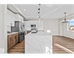 Kitchen - 671 King St, Spruce Grove, AB T7X4P7 Photo 3