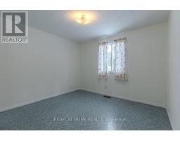 Living room - 28 Jackpine Street, Madawaska Valley, ON K0J1B0 Photo 2