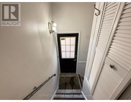 Living room - 22 Gildea Street, Hamilton, ON L8V2G7 Photo 5