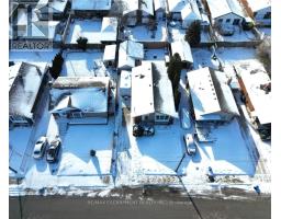 Bathroom - 22 Gildea Street, Hamilton, ON L8V2G7 Photo 2