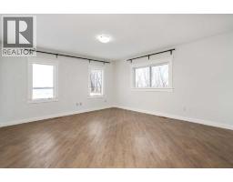 Primary Bedroom - 47563 200 Range, Rural Camrose County, AB T4V2N1 Photo 4