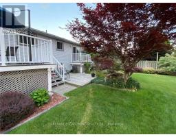 Living room - 18 Ross Street, Norfolk, ON N0E1Y0 Photo 4