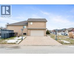 3pc Bathroom - 8384 Annie, Amherstburg, ON N0R1J0 Photo 3