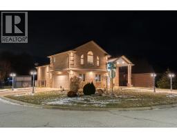 3pc Ensuite bath - 8384 Annie, Amherstburg, ON N0R1J0 Photo 5