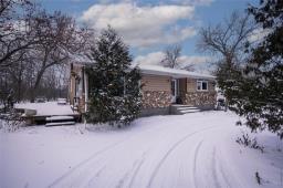 Eat in kitchen - 56070 Symington Road, Winnipeg, MB R5T0C2 Photo 3