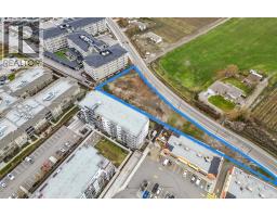 368 Valley Road, Kelowna, BC V1V2E5 Photo 2