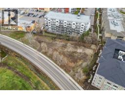 368 Valley Road, Kelowna, BC V1V2E5 Photo 3