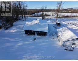 Living room - 1157 Hwy 132 Highway, Admaston Bromley, ON K7V3Z5 Photo 3