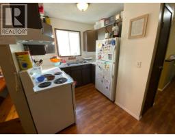 Kitchen - 443 4 Avenue Se, Three Hills, AB T0M2A0 Photo 2
