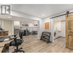 140 Creek Drive, Image 3