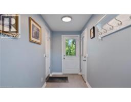 Kitchen - 611 W Clare Avenue, Welland, ON L3C3B9 Photo 4