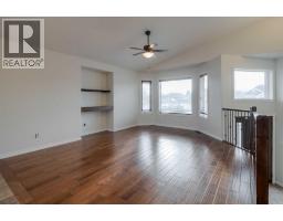 Bedroom - 11 Cougar Cove N, Lethbridge, AB T1H6M7 Photo 5