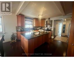 1024 Ogden Avenue, Mississauga, ON L5E2G5 Photo 4