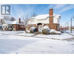 2 Gladstone Avenue, Smiths Falls, ON K7A1R3 Photo 3