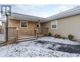 Kitchen - 10 Hillside Crescent, Stewiacke, NS B0N2J0 Photo 2