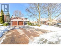 Bedroom - 2291 Marzipan Court, Mississauga, ON L5M2N9 Photo 2