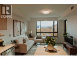 Kitchen - 3051 Abbott Street Unit 305, Kelowna, BC V1Y0P1 Photo 3