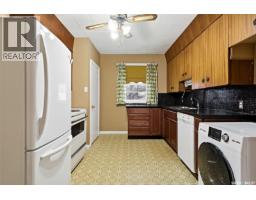 Bedroom - 940 Elphinstone Street, Regina, SK S4T3L6 Photo 5