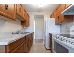 Living room - 306 9425 Nowell Street Chilliwack Proper East, Chilliwack, BC V2P4X8 Photo 3
