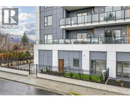 Bedroom - 1350 Pridham Avenue, Kelowna, BC V1Y0P7 Photo 3