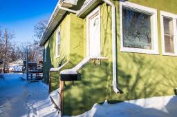 28 6th Street N, Brandon, MB R7A2P1 Photo 2