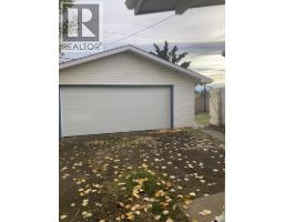 4pc Bathroom - 9405 108 Avenue, Grande Prairie, AB T8V1M9 Photo 5