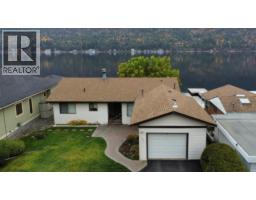 Full bathroom - 1995 Kelly Court, Christina Lake, BC V0H1E0 Photo 4