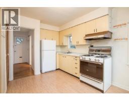 11 Hythe Avenue, Burnaby, BC V5B3H6 Photo 3