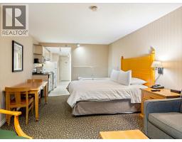 215 4319 Main Street, Whistler, BC V8E1B1 Photo 5