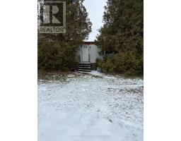 Primary Bedroom - 15557 Dixon Road, South Stormont, ON K0C1R0 Photo 3