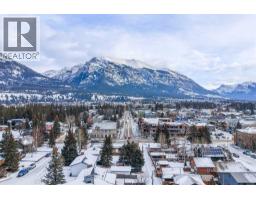 Bedroom - 1001 9th Avenue, Canmore, AB T1W1Z5 Photo 3
