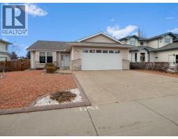 4pc Bathroom - 22 Ansett Crescent, Red Deer, AB T4R2L9 Photo 2