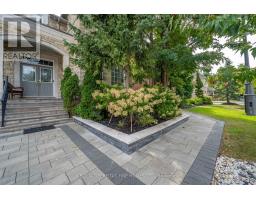 Kitchen - 11 Beauvista Court, Vaughan, ON L4H3G6 Photo 3