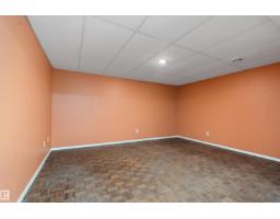 Dining room - 5625 55 A St, Wetaskiwin, AB T9A2A8 Photo 2