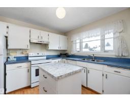 Family room - 5625 55 A St, Wetaskiwin, AB T9A2A8 Photo 4