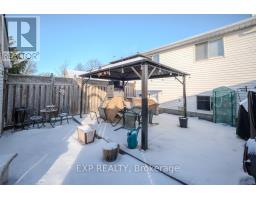 Bedroom - 6166 Wildrose Crescent, Niagara Falls, ON L2G7T3 Photo 4