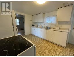 Eat in kitchen - 15325 Cabot Trail, Cheticamp, NS B0E1H0 Photo 4