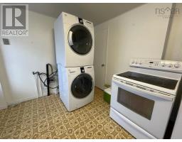 Bath (# pieces 1-6) - 15325 Cabot Trail, Cheticamp, NS B0E1H0 Photo 3