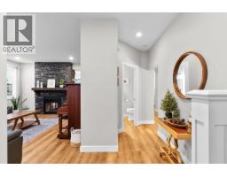 Kitchen - 13265 Apex Drive, Lake Country, BC V4V2P1 Photo 5