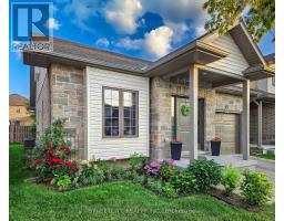 Dining room - 15 2910 Tokala Trail, London North, ON N6G5B4 Photo 2