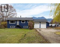 Den - 5712 6 Highway, Vernon, BC V1B3E1 Photo 2