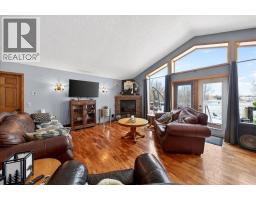 Bedroom - 1 De Winton Ridge Road, De Winton, AB T1S4W6 Photo 5