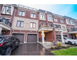 Living room - 138 Covington Crescent, Whitchurchstouffville, ON L4A4W8 Photo 2