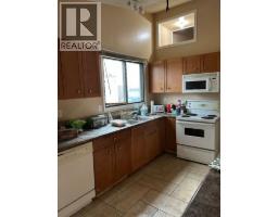 Living room - 1025 St David Road N, Lethbridge, AB T1H5A5 Photo 3