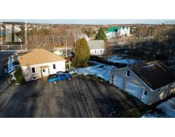 Bath (# pieces 1-6) - 17 Howie Drive, Sydney River, NS B1S1K8 Photo 5