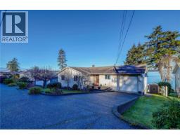 Bathroom - 2112 Beach Dr, Port Mcneill, BC V0N2R0 Photo 2
