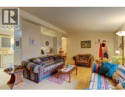 Laundry room - 300 Lake Park Rd, Lake Cowichan, BC V0R2G0 Photo 3