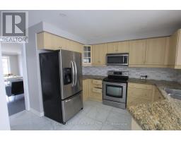 Primary Bedroom - 25 Stevens Drive, Niagaraonthelake, ON L0S1J0 Photo 5