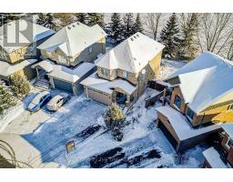Living room - 821 Walsh Court, Newmarket, ON L3X2V3 Photo 2